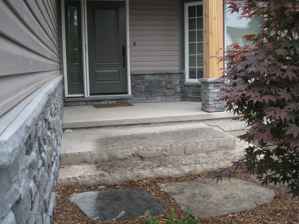 Limestone slab step - Landing